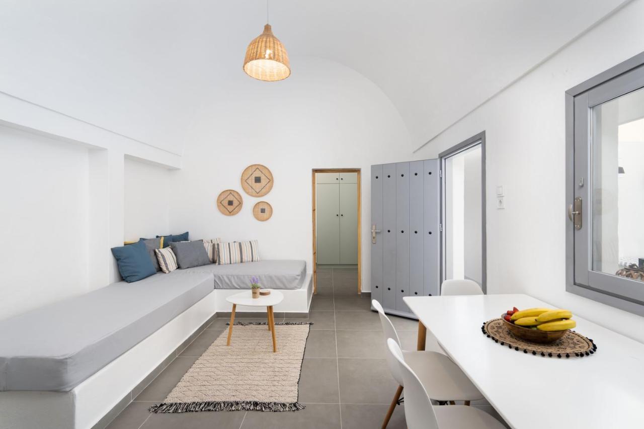 Tholos & Prive Jacuzzi Villa